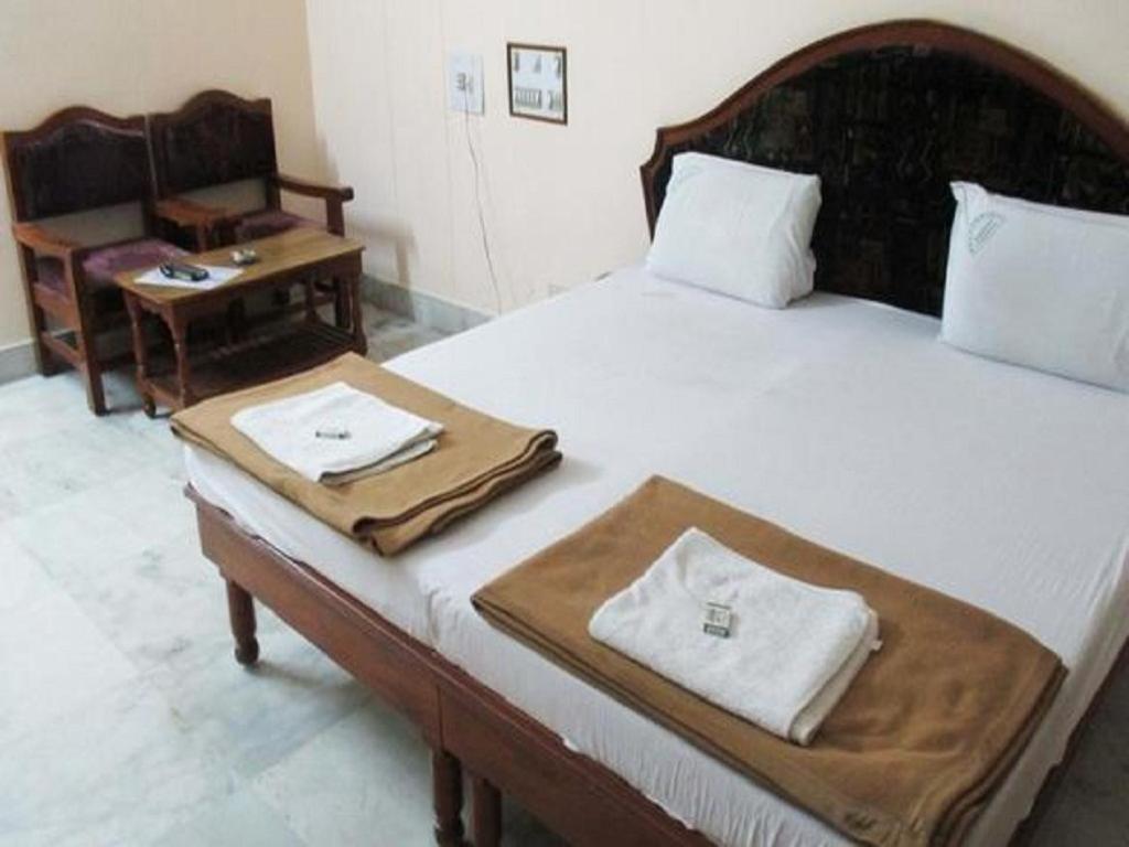 Hotel Geethanjali Residency Бхадрачалам Екстер'єр фото